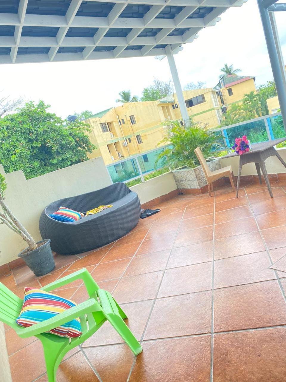 D' Franchesis Hostal Juan Dolio Kültér fotó